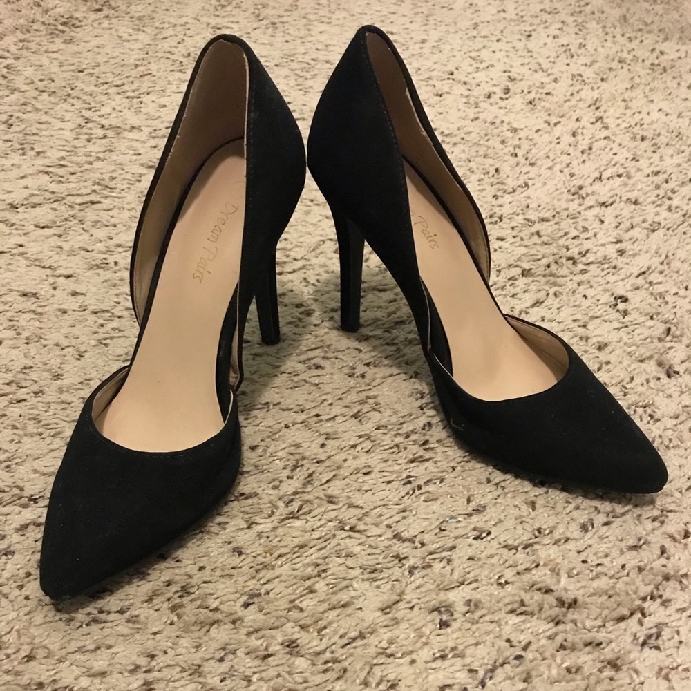 DREAM PARIS SIZE 7 NEVER WORN BLACK HEELS